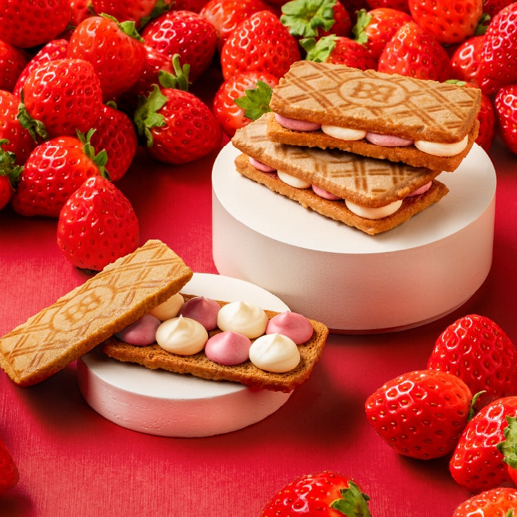 Butter States Strawberry Buttercream Sandwich Biscuits 8pcs