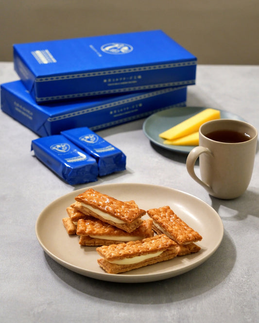 TOKYO MILK CHEESE FACTORY Tokyo Limited Cheddar cheese Pie Sandwich Cookie 6pcs